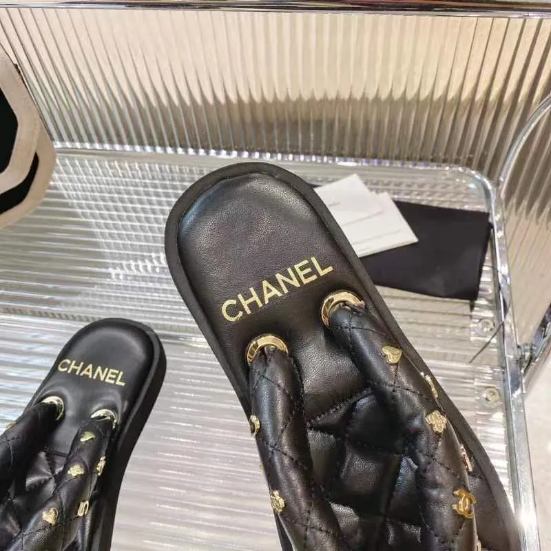 👟👟Ex-factory price 400🐹🐹Women's shoes Women's clothing CHANEL Chanel 2022SS Cjia Xiaoxiang new summer bread slippers Flip-flops flip-flops beach sandals original 7100 purchase development production Xiaoxiang 2023 summer hot style bread slippers Irresistibly cute! The color of macarons and ice cream combined with the chubby figure is like stepping on bread or clouds ☁️Super strong wrapping feeling! Fabric: Original customized super soft sheepskin Lining: Original customized super soft sheepskin Sole: Exclusive molded ultra-light foam outsole Sole thickness: 2CM Size: 35-40